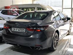 تۆیۆتا کامری